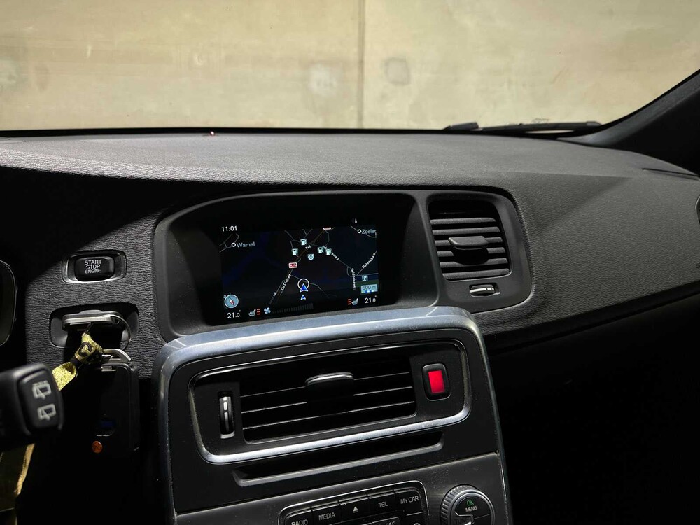 Volvo V60 2.4 D5 Twin Engine Special Edition 163pk 2015, NH-759-L