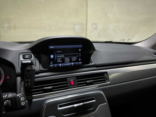 Volvo V70 1.6 T4 Limited Edition 179pk 2011 (Origineel-NL), 63-RSF-2