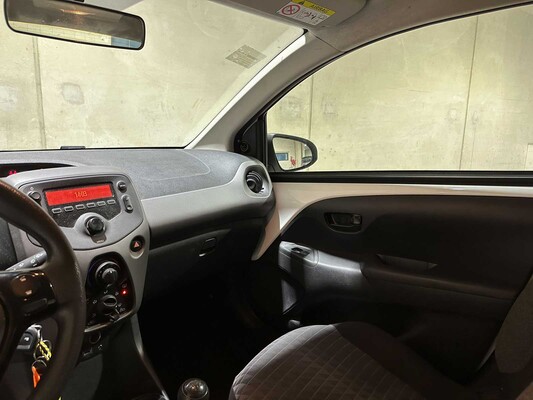 Peugeot 108 1.0 e-VTi Active 71pk 2021 (Origineel-NL + 1e eigenaar), N-570-KN