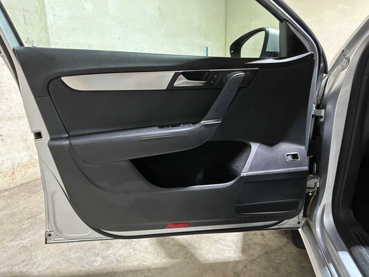 Volkswagen Passat Variant 1.8 TSI Highline 160pk 2011 (Origineel-NL), 71-RPV-9