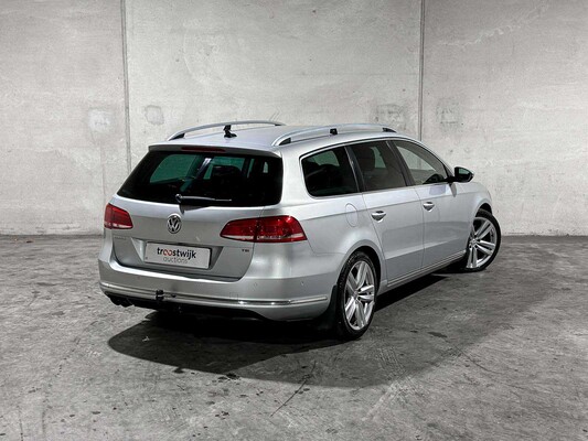 Volkswagen Passat Variant 1.8 TSI Highline 160 PS 2011 (Original-NL), 71-RPV-9