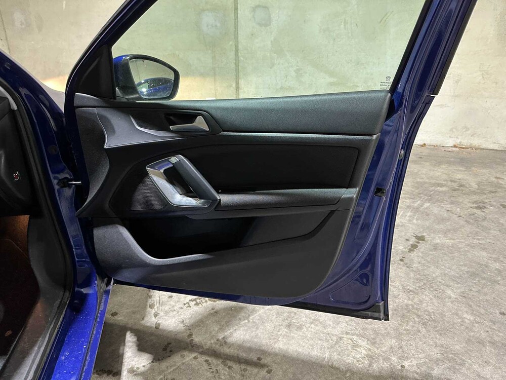 Peugeot 308 SW 1.2 PureTech Blue Lease Premium 5D 131 PS 2020 (Original-NL), H-199-PD
