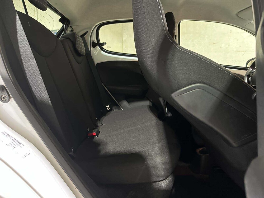 Peugeot 108 1.0 e-VTi Active 72 PS 2021 (Original-NL), N-569-KN