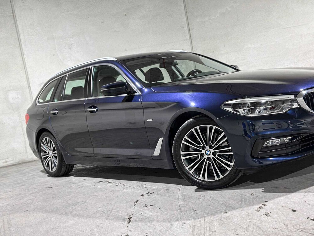 BMW 520i Touring High Executive Sport-Line 5-serie 184pk 2019 (Origineel-NL), XG-208-V