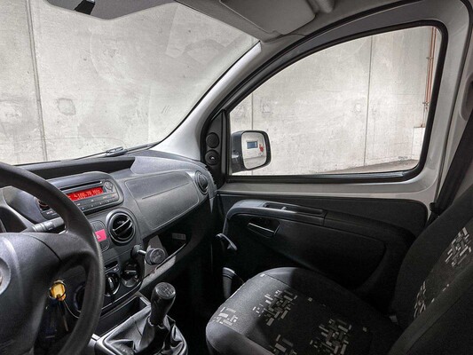 Fiat Fiorino 1,3 MJ Basis 75 PS 2013 (Original-NL), VD-263-B