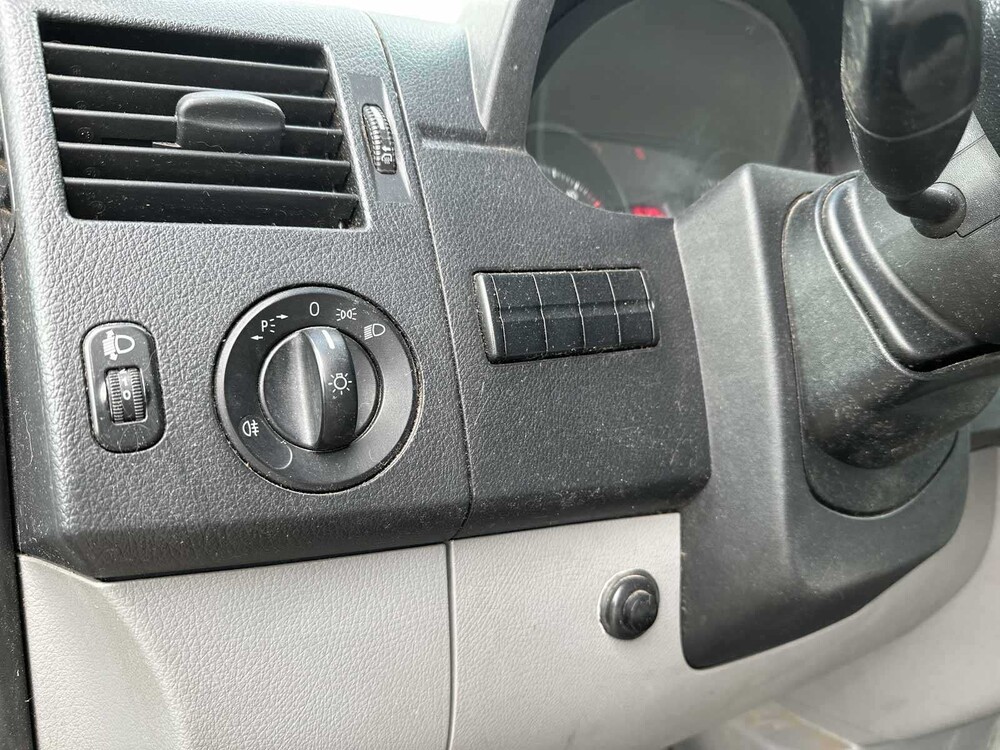 Volkswagen Crafter 35 2.5 TDI L2H1 DC 109 PS 2008 (Original-NL), 62-VPJ-5