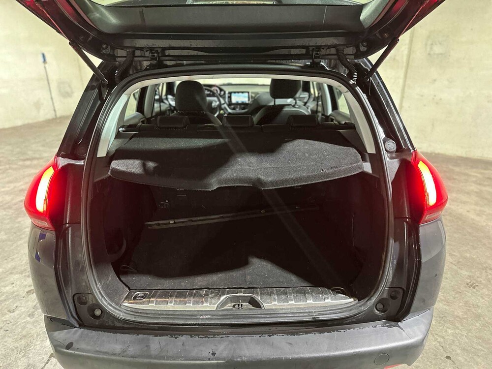 Peugeot 2008 1,2 PureTech Allure 110 PS 2018 (Original-NL), RL-527-Z