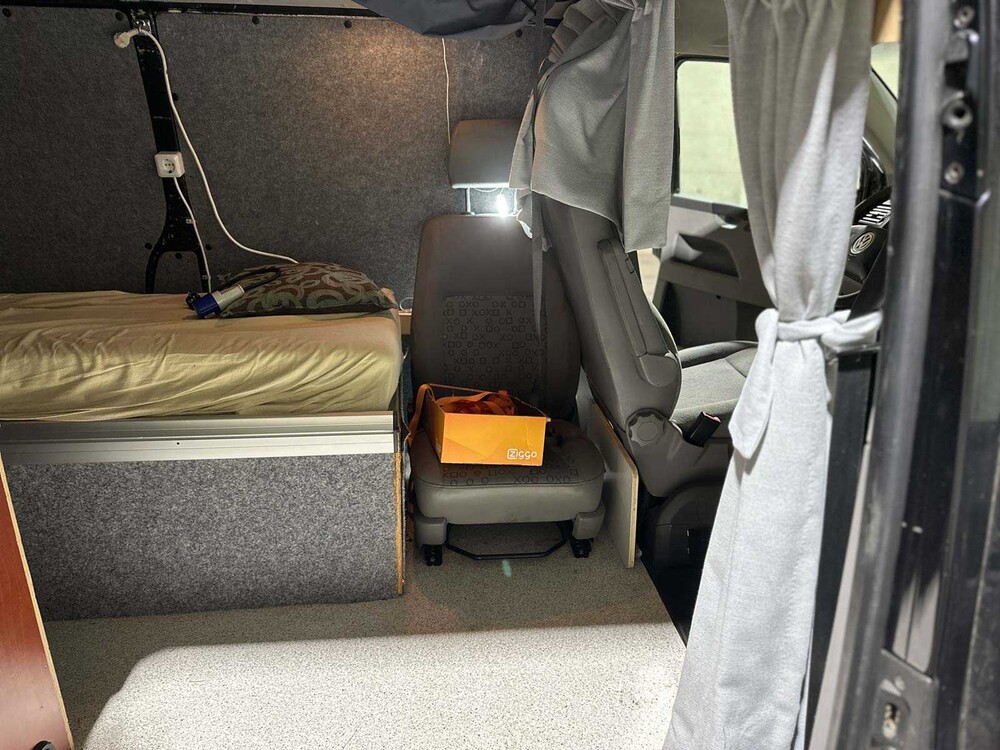 Volkswagen Transporter CAMPER Kombi 2.5 TDI 340 Trendline 131pk 2005, JZJ-68-S Youngtimer