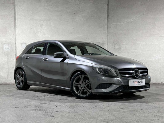 Mercedes-Benz A180 4U3 A-Baureihe 121 PS 2013 (Original-NL), 8-SRR-41