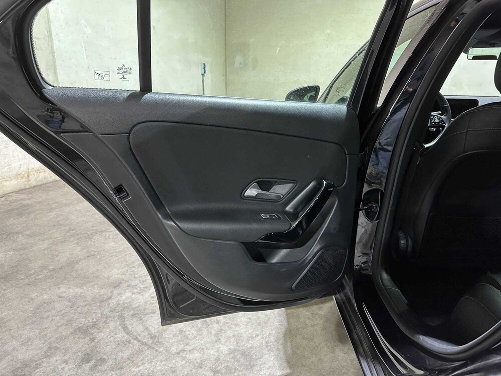 Mercedes-Benz A180 d 7G-DCT Business Solution A-Class 116hp 2020 (Original-NL+1st owner), H-772-KD