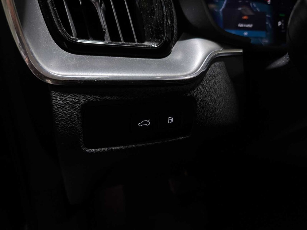 Volvo XC60 2.0 T6 Plug-in hybrid AWD Core Bright 253pk 2023 (Origineel-NL+1e eigenaar), S-190-RP