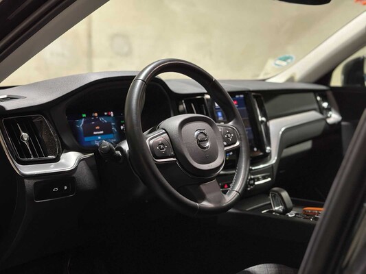 Volvo XC60 2.0 T6 Plug-in hybrid AWD Core Bright 253pk 2023 (Origineel-NL+1e eigenaar), S-190-RP