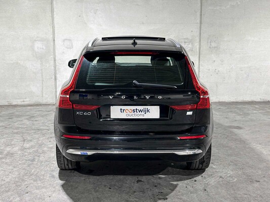 Volvo XC60 2.0 T6 Plug-in hybrid AWD Core Bright 253pk 2023 (Origineel-NL+1e eigenaar), S-190-RP