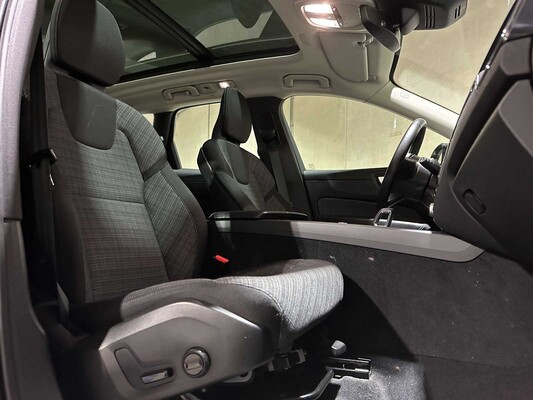 Volvo XC60 2.0 T6 Plug-in hybrid AWD Core Bright 253pk 2023 (Origineel-NL+1e eigenaar), S-190-RP