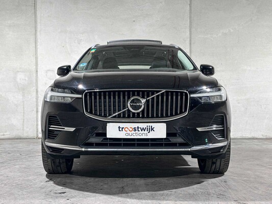 Volvo XC60 2.0 T6 Plug-in hybrid AWD Core Bright 253pk 2023 (Origineel-NL+1e eigenaar), S-190-RP