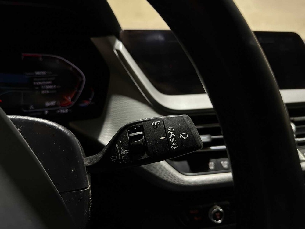 BMW 118i Executive Edition M-sport 1-Serie 140 PS 2019 (Original-NL), G-456-JX