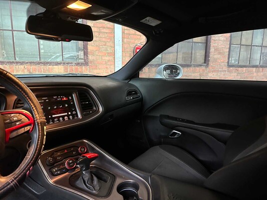 Dodge Challenger SXT 3.6 V6 305 PS 2016