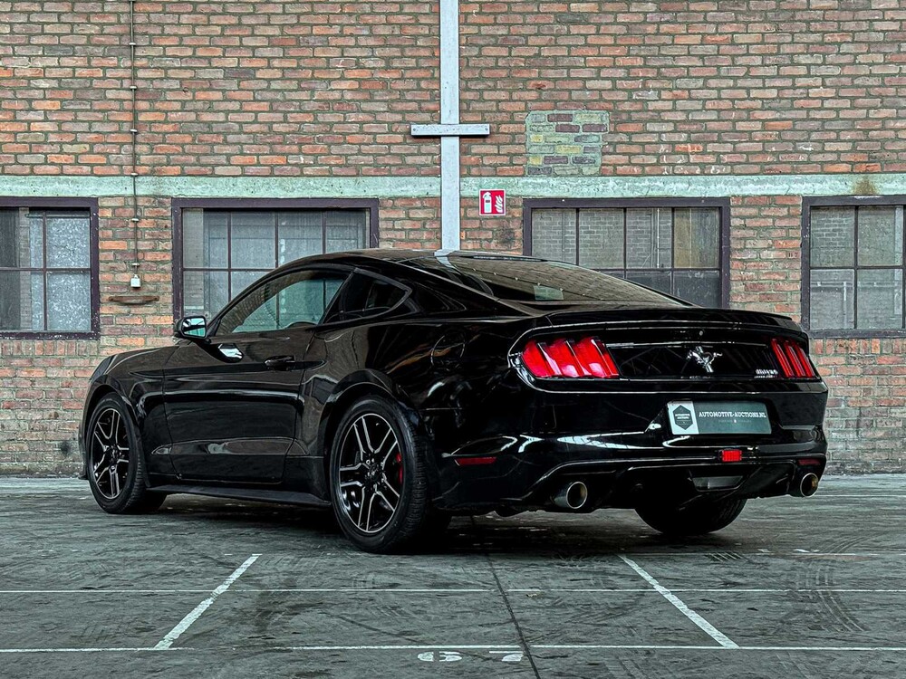 Ford Mustang 3.7 V6 300hp 2015 Coupe