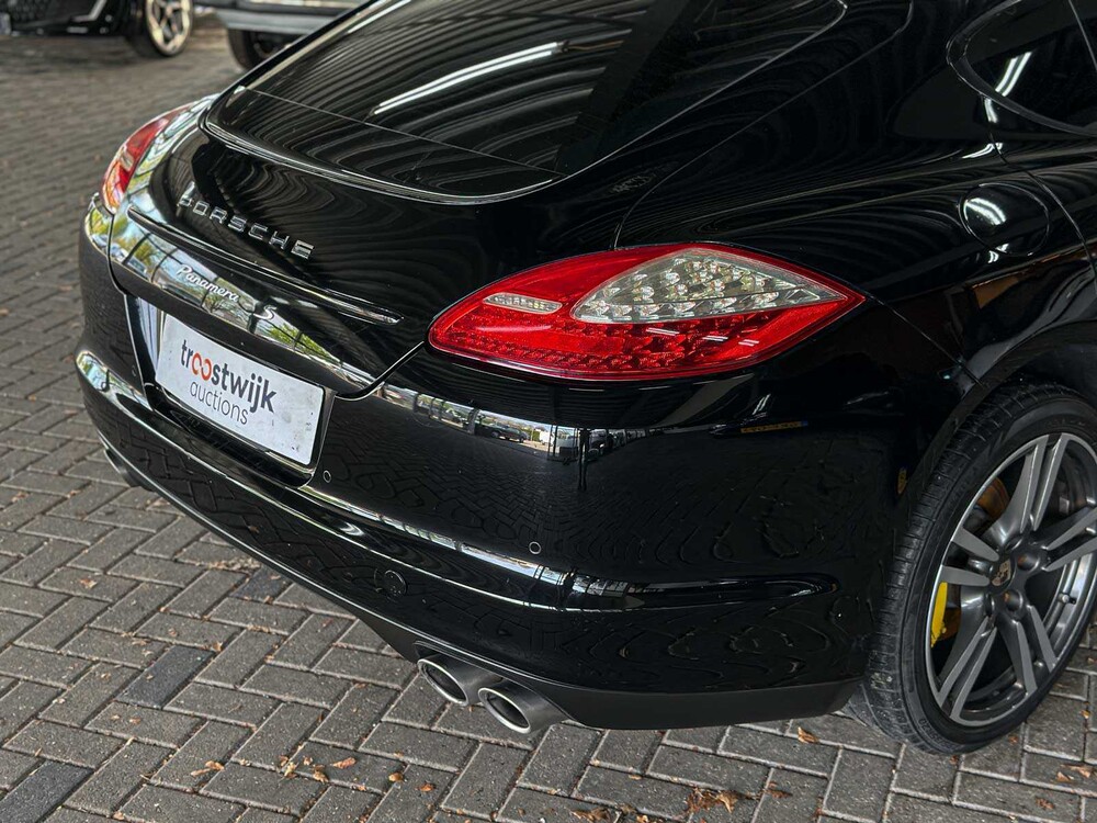 Porsche Panamera S 4.8 V8 405pk 2012