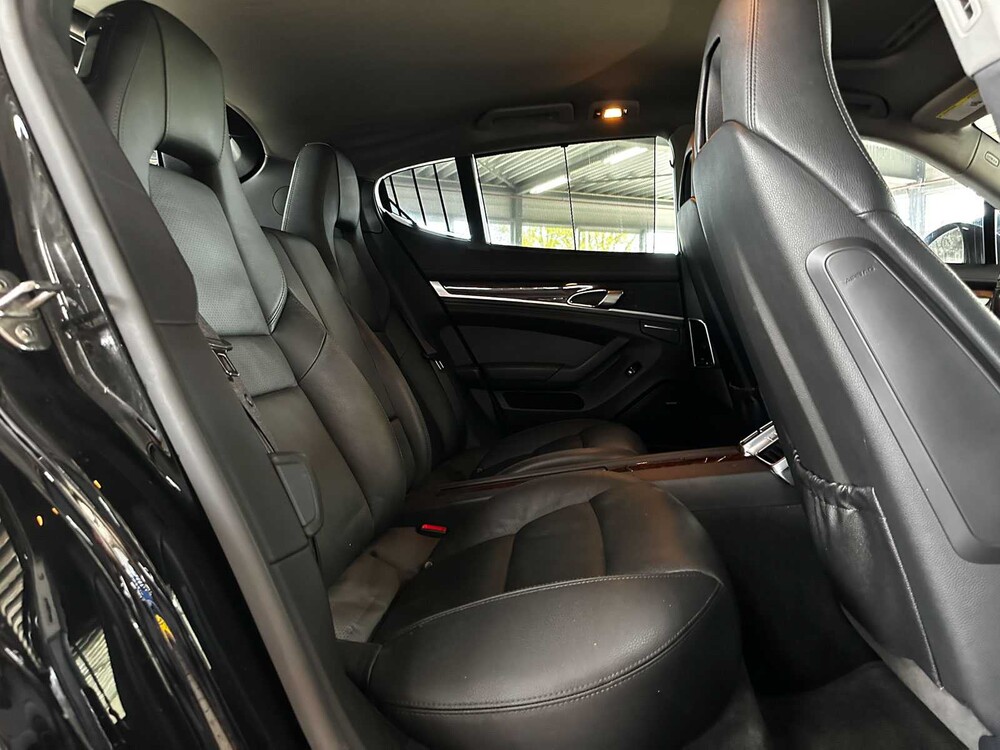 Porsche Panamera S 4.8 V8 405pk 2012