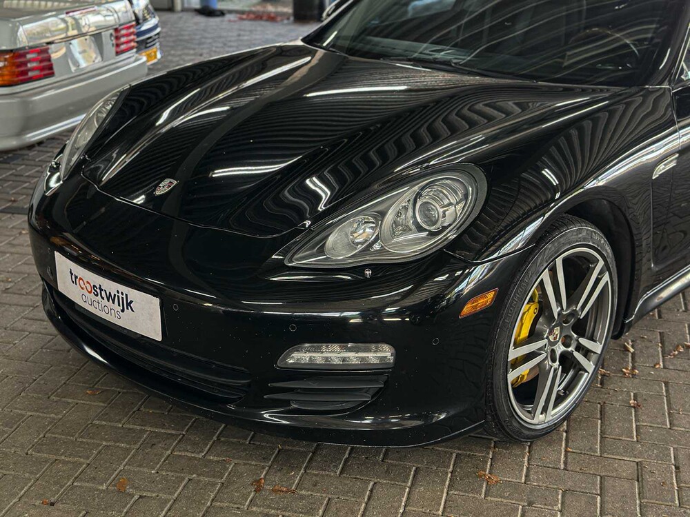 Porsche Panamera S 4,8 V8 405 PS 2012