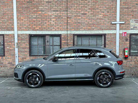Audi Q5 2.0 TFSI Quattro Sport S Line Black Edition 252 PS 2018 (Original-NL + 1. Besitzer), TT-931-B
