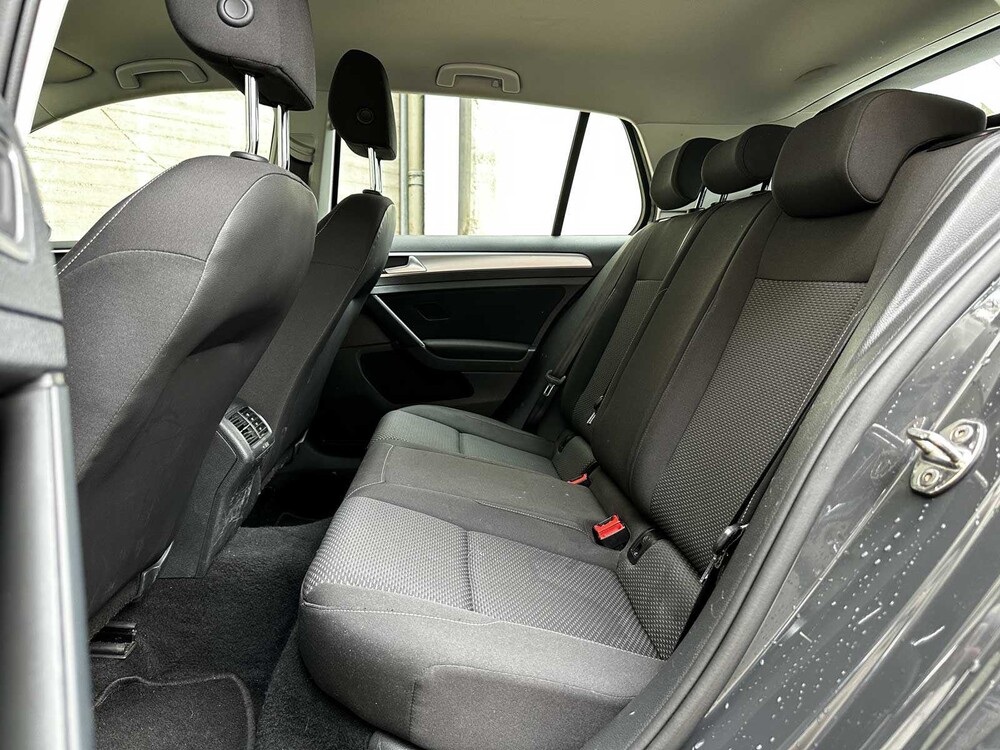 Volkswagen Golf 1.0 TSI Trendline 116 PS 2019, HKL-64-J