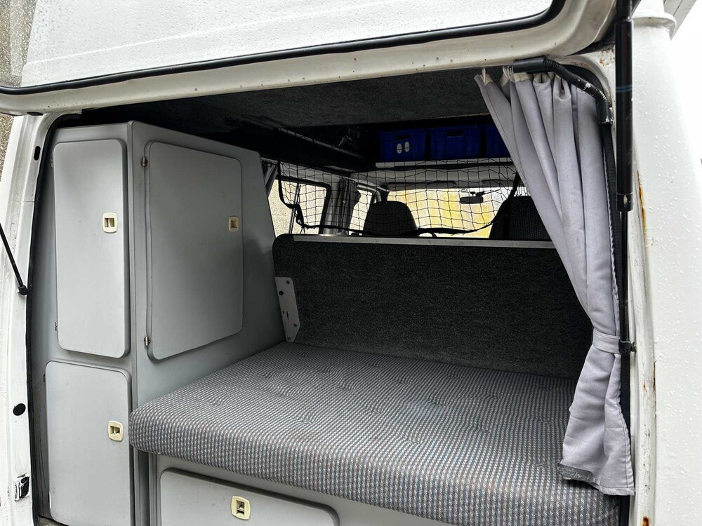 Ford Transit 100D KAMPEERAUTO 69pk 1992 Camper (Origineel-NL), DZ-NN-77