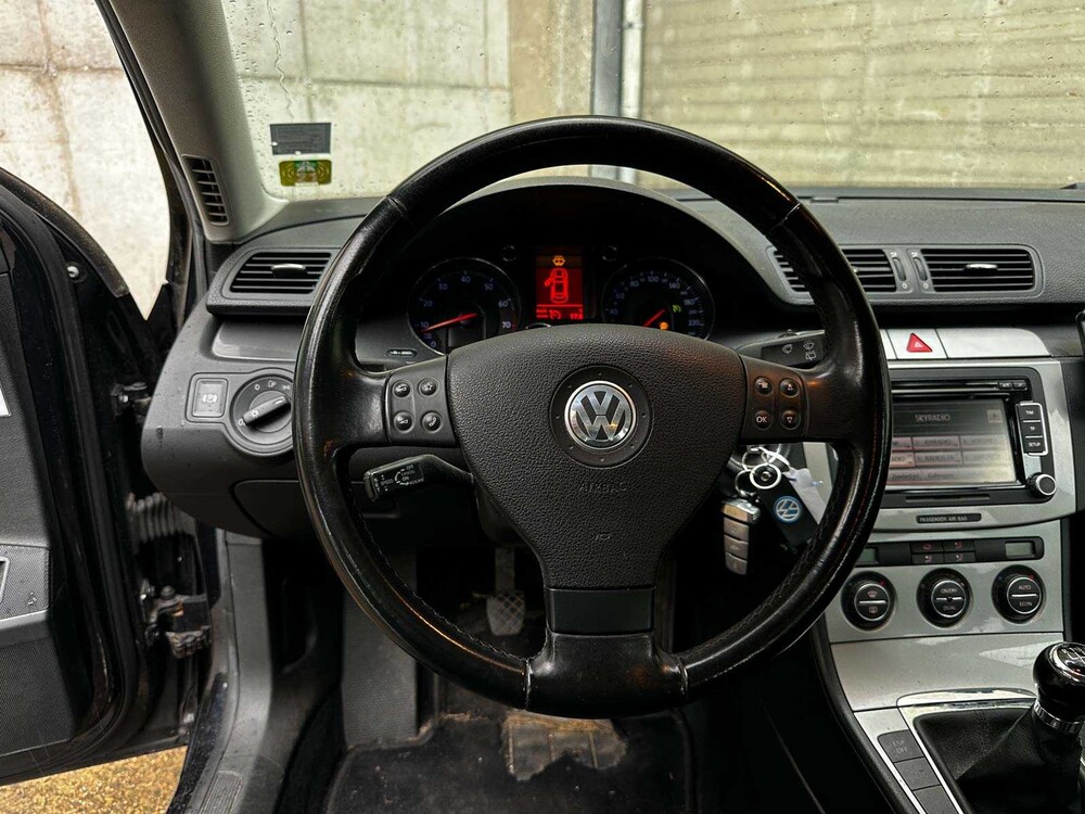 Volkswagen Passat Variant 2.0 FSI Comfortline Business 150pk 2007 (Origineel-NL), 93-TP-DP