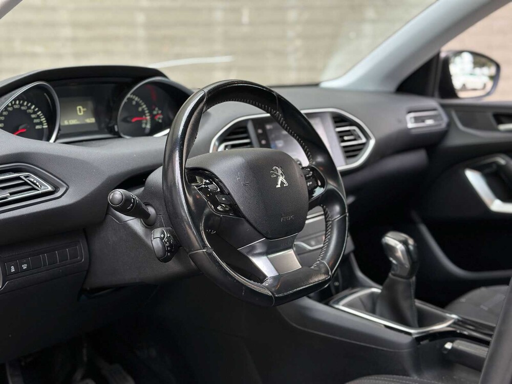 Peugeot 308 1.2 PureTech Active 110pk 2016, KD-319-F