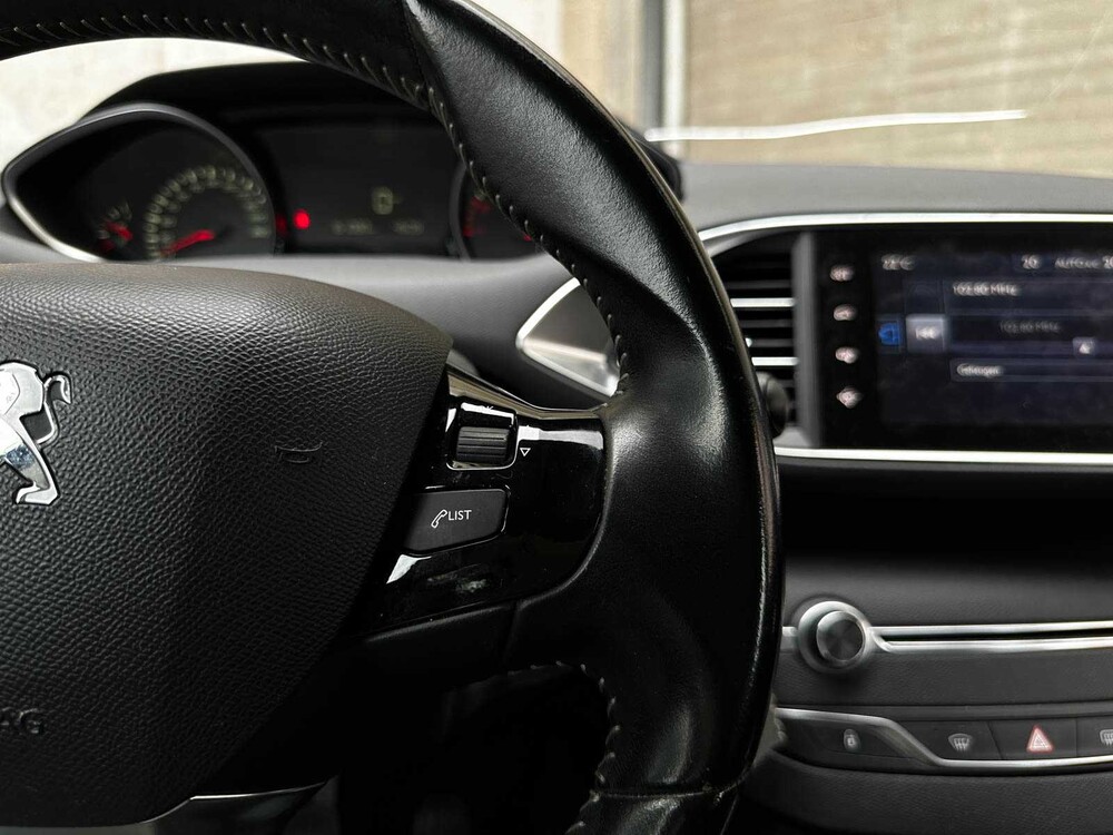 Peugeot 308 1.2 PureTech Active 110pk 2016, KD-319-F