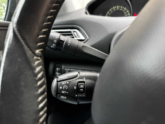 Peugeot 308 1.2 PureTech Active 110pk 2016, KD-319-F