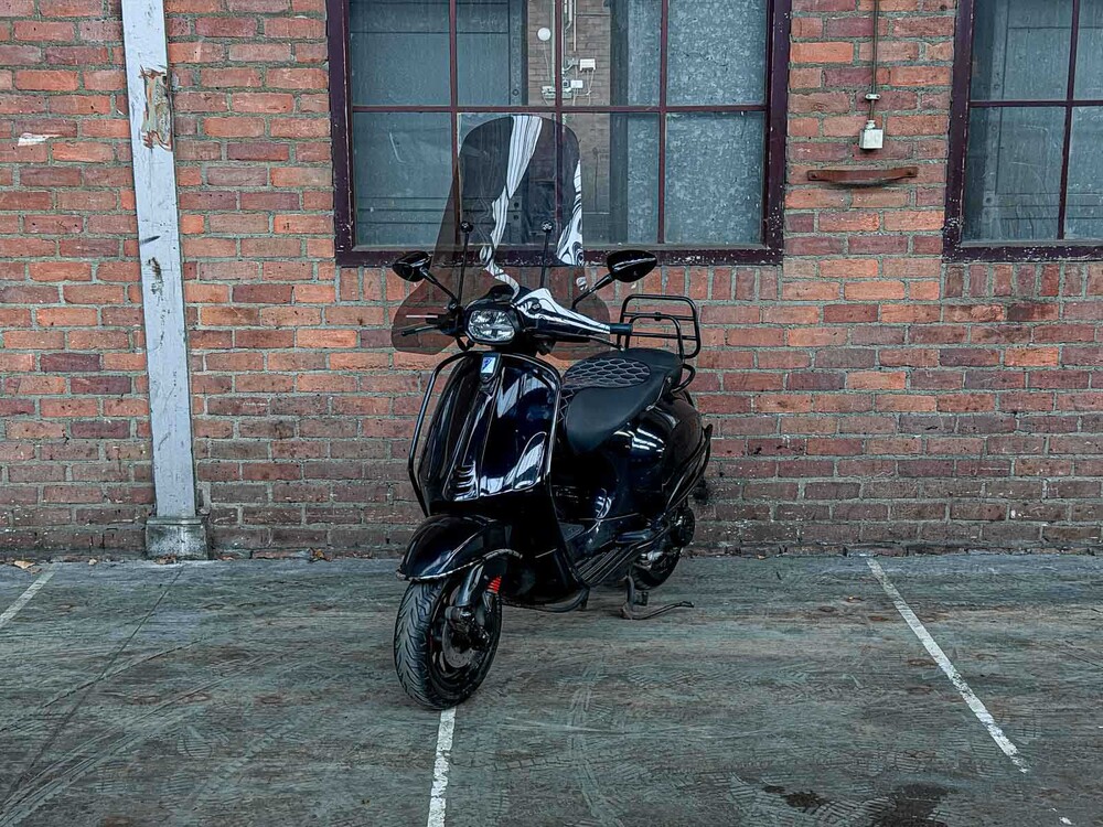 Piaggio Vespa Sprint 4T 2015, DDG-75-V Scooter