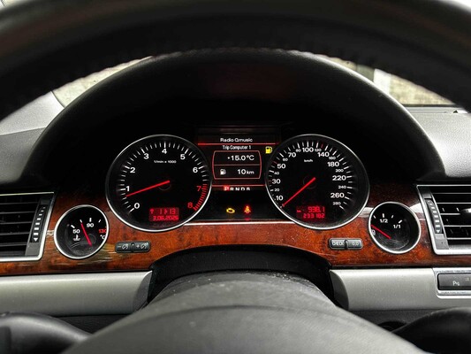 Audi A8 4.2 V8 Quattro Pro Line 349pk 2007 (Origineel-NL), 81-XB-RK