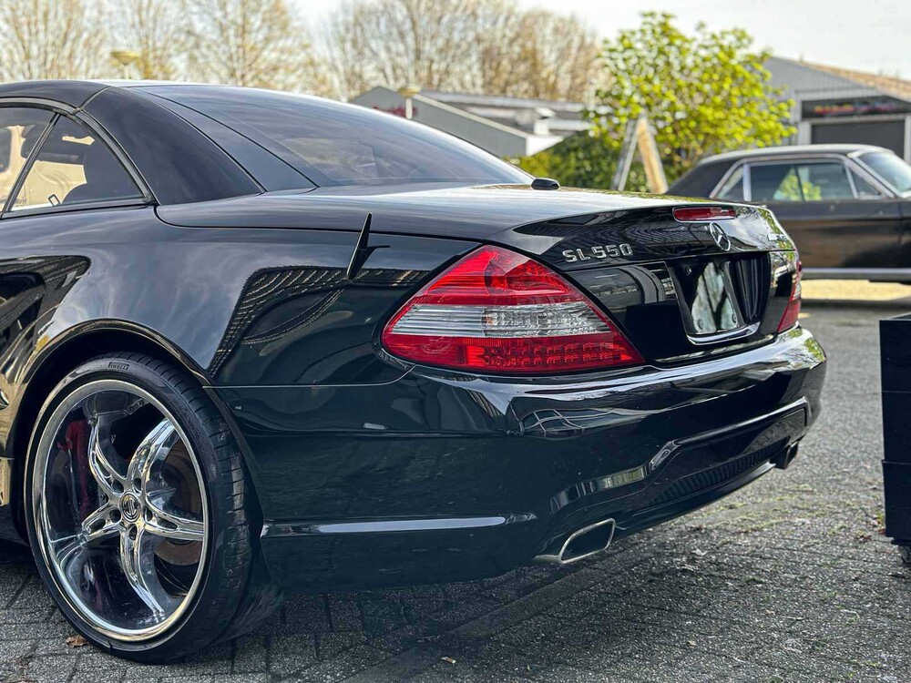 Mercedes-Benz SL550 5.5 V8 R23 388hp 2011 SL-Class