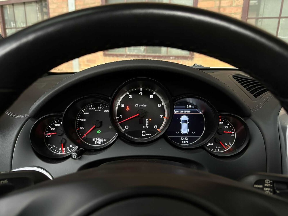 Porsche Cayenne Turbo 4.8 V8 500PK 2010 38.000KM!