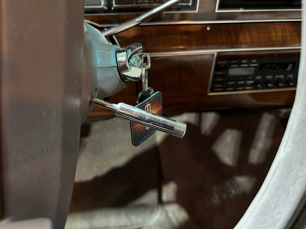 Lincoln Town Car 4,9 V8 Signature SD 160 PS 1989, K-946-BX