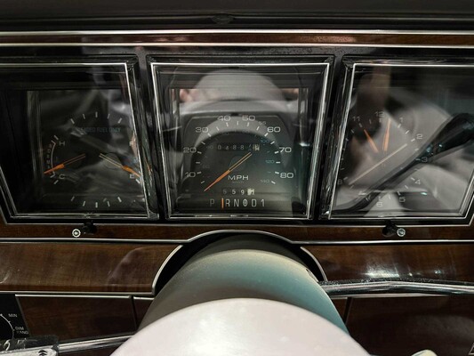 Lincoln Town Car 4,9 V8 Signature SD 160 PS 1989, K-946-BX