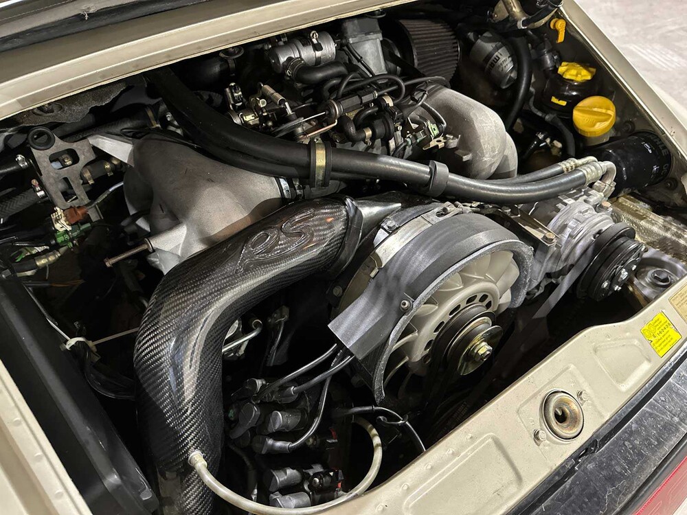 Porsche 911 Carrera 4 3,6 - Automatik - 250 PS 1990