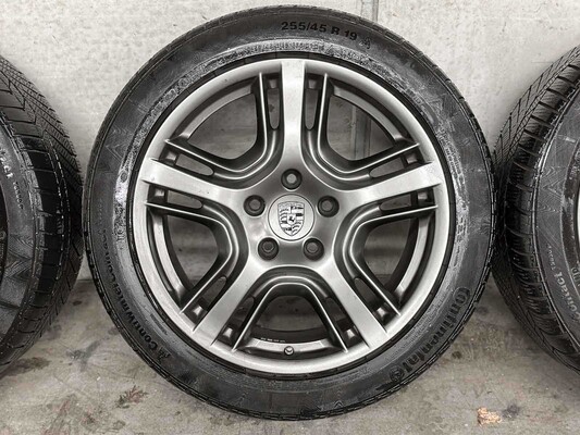 Porsche wielen set (Winterbanden) R19 Continental