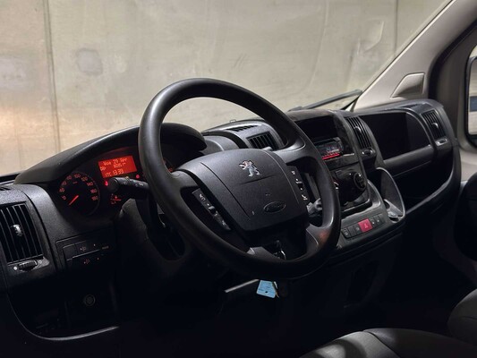 Peugeot Boxer 330 2,2 HDI 6-Sitzer-Doppelkabine 110 PS 2013 (Original-NL), VD-010-R