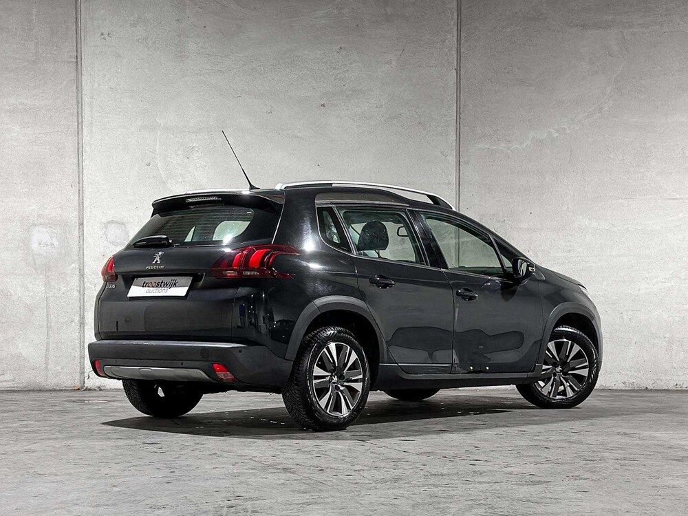Peugeot 2008 1,2 PureTech Allure 110 PS 2018 (Original-NL), RL-527-Z