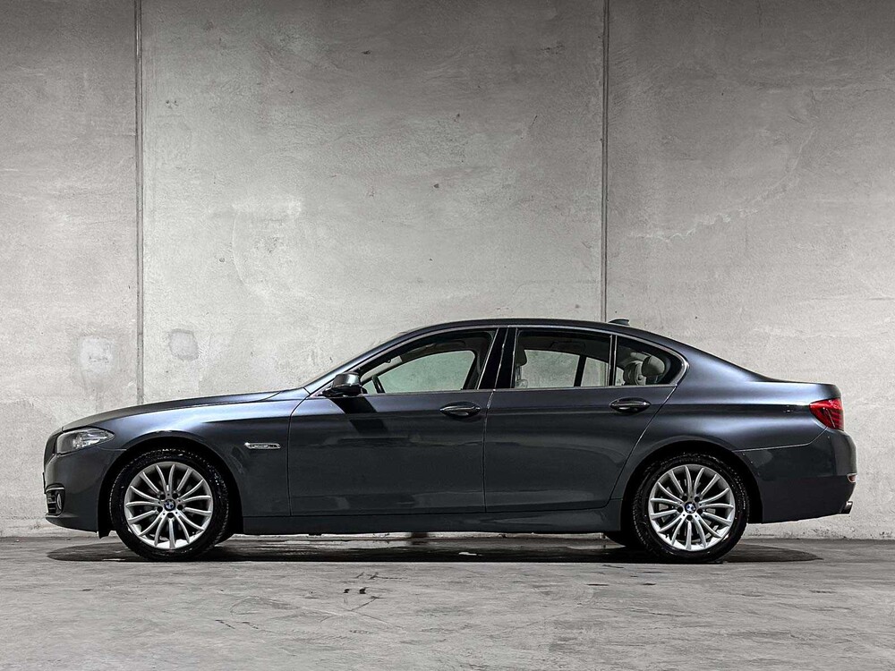 BMW 520i Luxury Edition 5-Reihe 181 PS 2017 (Original-NL), NP-432-L