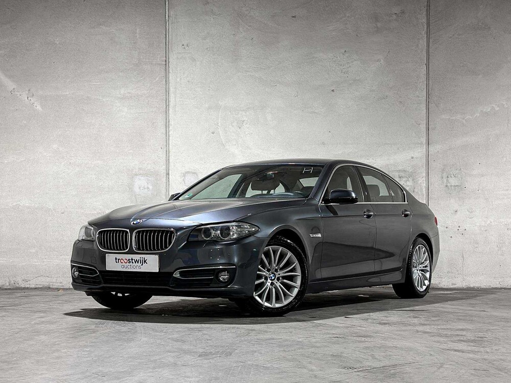 BMW 520i Luxury Edition 5-serie 181pk 2017 (Origineel-NL), NP-432-L