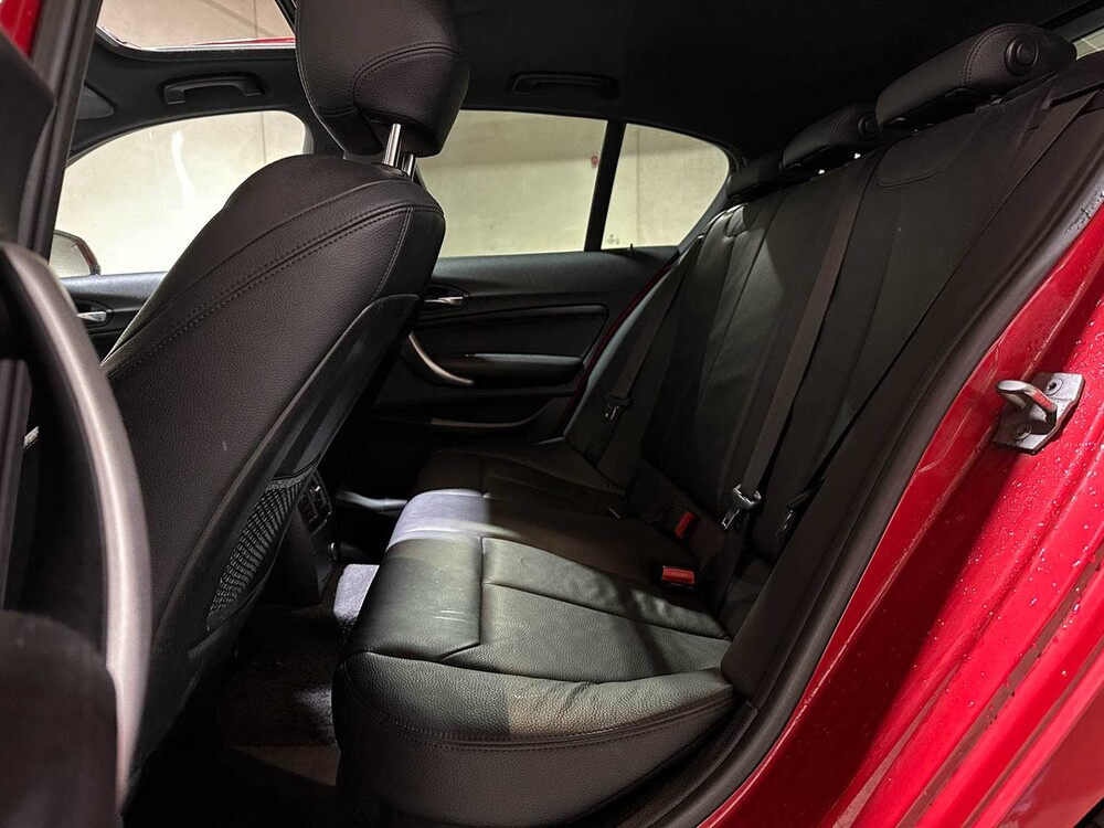 BMW 118i High Executive 1-Series 134hp 2018 (Original-NL), TT-509-J
