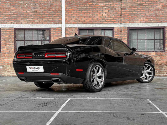 Dodge Challenger SXT PLUS 3,6 V6 305 PS 2015