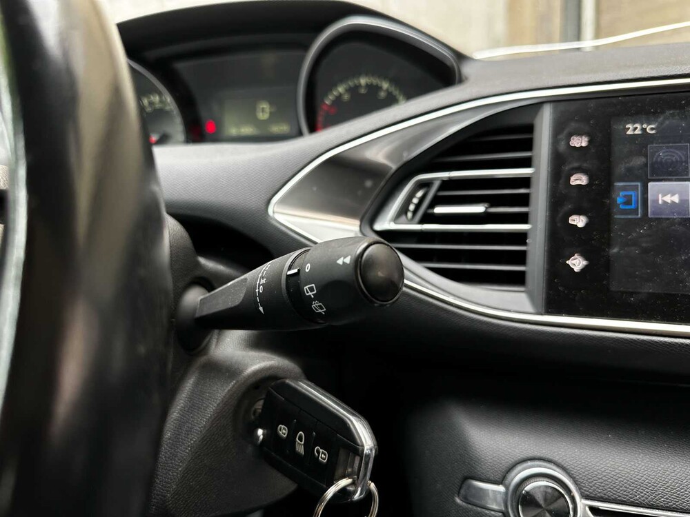 Peugeot 308 1.2 PureTech Active 110pk 2016, KD-319-F