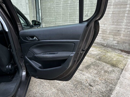 Peugeot 308 1.2 PureTech Active 110pk 2016, KD-319-F
