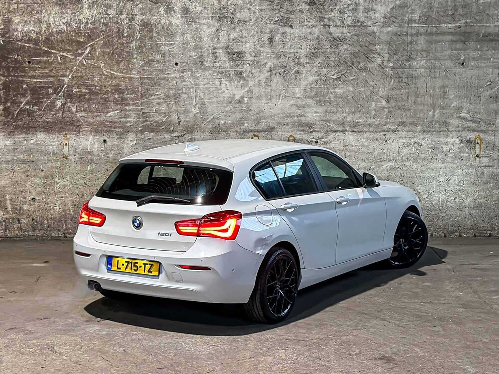BMW 120i Edition M Sport Shadow High Executive 1-Serie 184 PS 2018 (Automatik), L-715-TZ