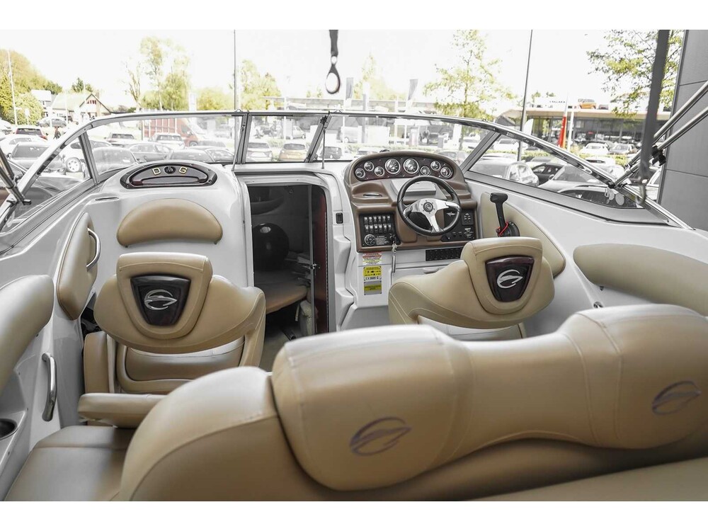 Crownline 266SC 2012 Speedboot (Mercruiser Motor 349,3PK) - (Trailer Harbeck BT3500M 62-WSJ-2)